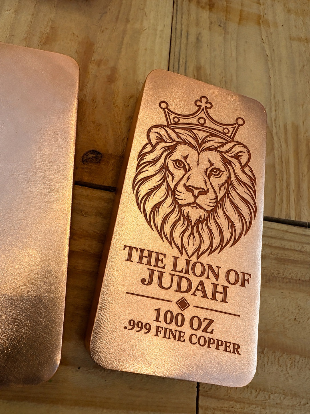 100oz Lion of Judah copper bar angle view