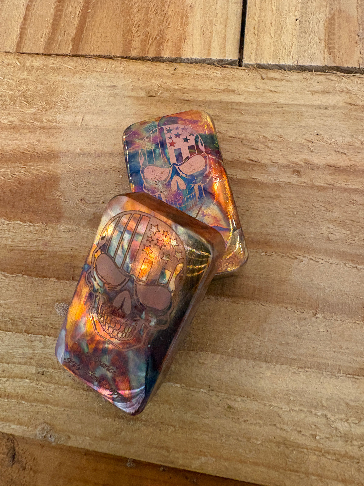 5oz Flame Painted Flagged Skull