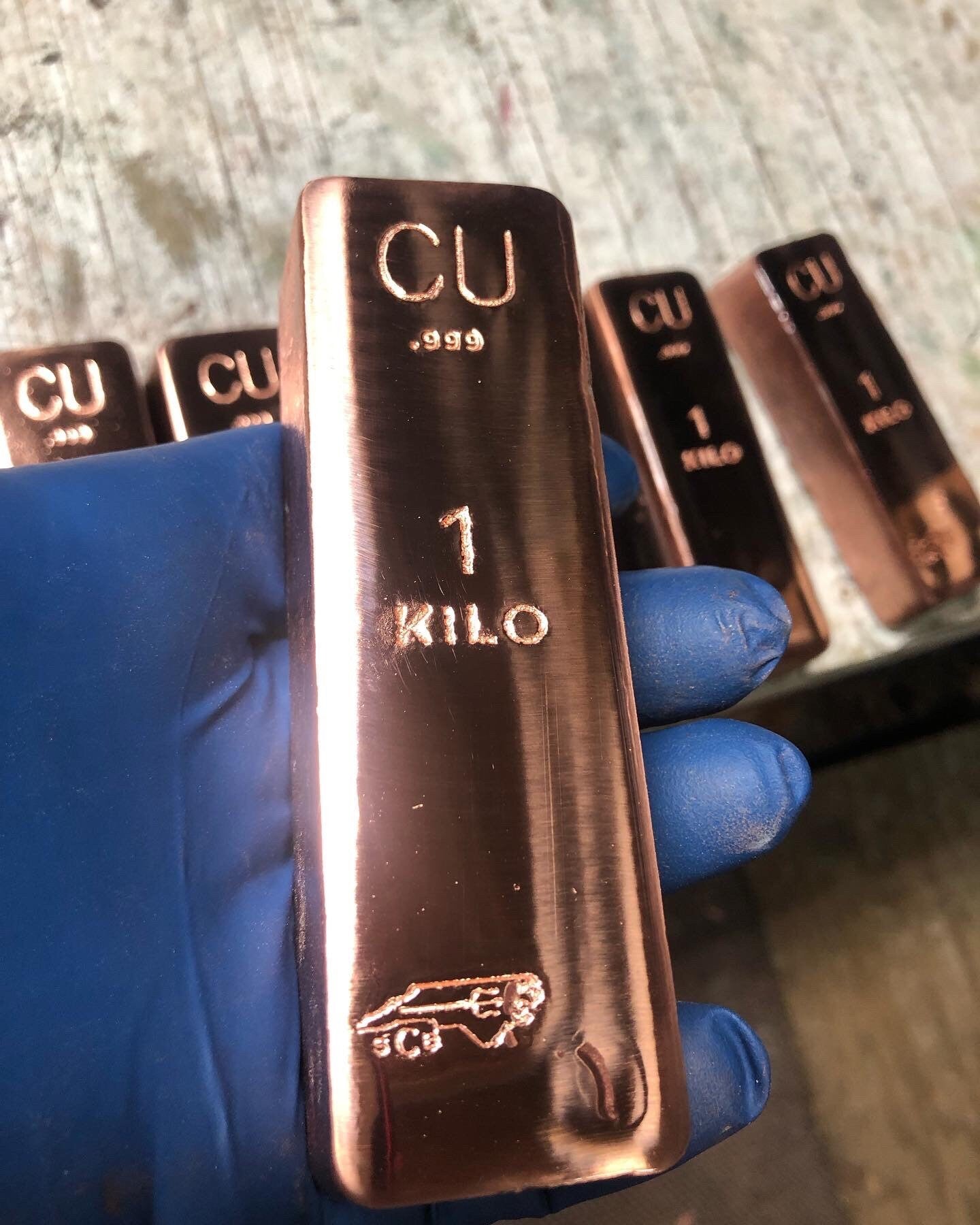 1 Kilogram .999 Copper Bar - Hi Polish Face